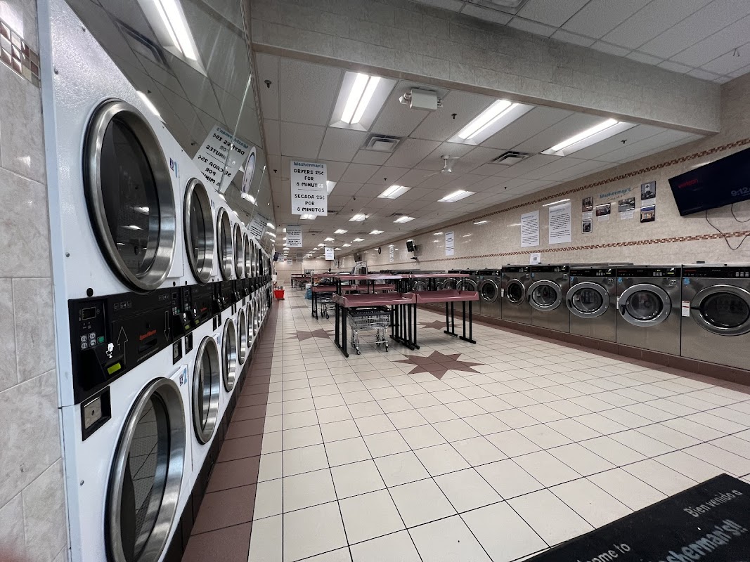 Washerman’s Laundromat laundromat interior in Woodbridge, NJ