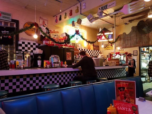 Luna Park Cafe