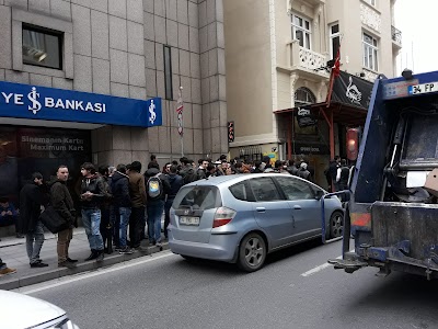 Photos of Syrian Consulate