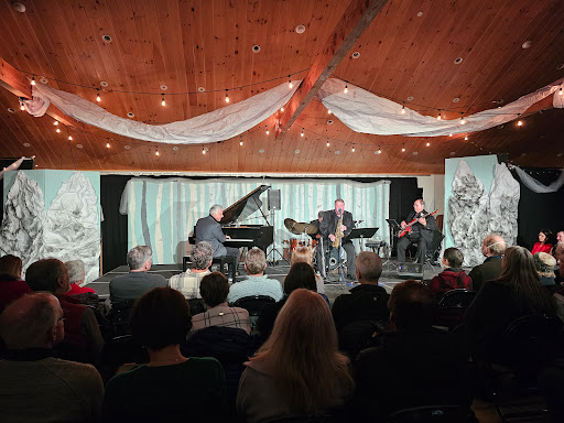 New London Barn Playhouse Gallery - United States