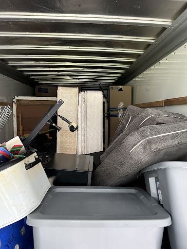 Mo's Moving - Visual