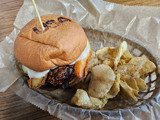 Lori's American Grille - Thumbnail