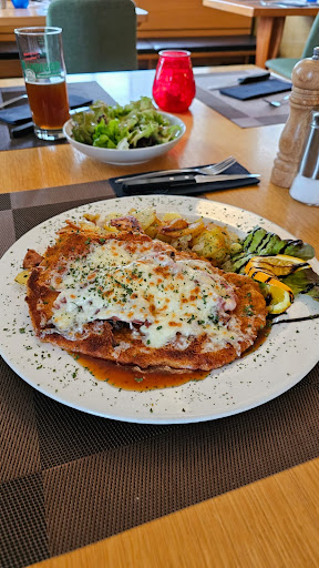 Restaurant Das Haus Bonanza (Burger, Schnitzel, Steak, Balkan Spezialitäten)