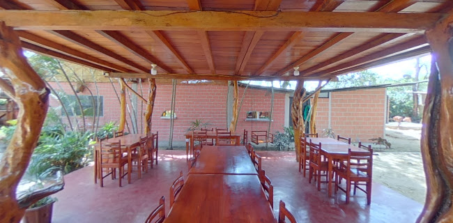 FR22+G9J, Ecuador