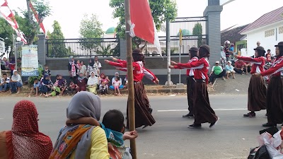 Photos of Tugu Montongsekar