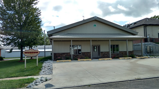 Manito Classic Car And Tractor Museum