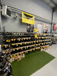 Photo n°9 de Golf Plus Outlet Lyon à Chassieu (Magasin d'articles d'occasion)