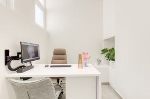 Photo n°11 de Dr Asif Remili Orthodontiste Paris 14 à Paris (Orthodontiste)