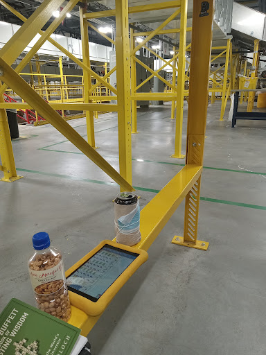 Amazon HOU6 Gallery - United States