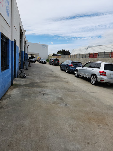 New World Automotive - Thumbnail
