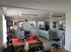 Photo n°3 de AD Carrosserie et Garage AD Expert MAILLOCHON location Minibus 9 places 79700 Saint Aubin de Baubigné Proche de Mauléon à Mauléon (Vendeur de voitures d'occasion)