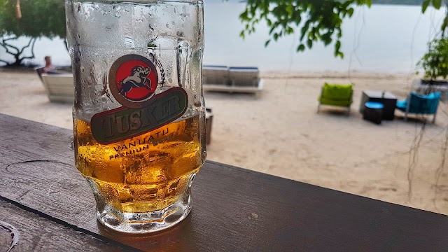 Banyan beach bar