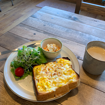 Mitsuritsu Cafe