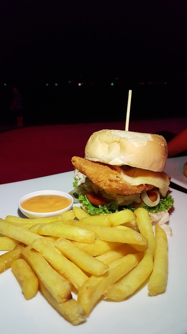 Ark Bar Beach Resort