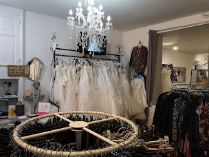 Photo n°2 de La Valse Blanche à Gueugnon (Boutique d'articles de mariage)