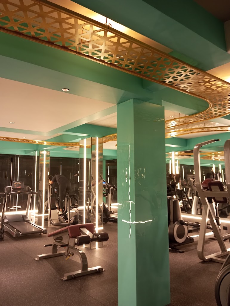 S Square Fitness Club