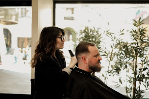 Photo n°12 de L'Homme à Annecy (Magasin de produits de beauté)