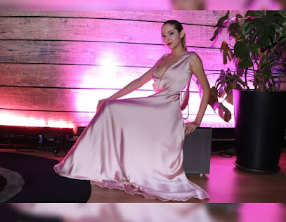 Taller de Confección a Medida en Madrid - Modista - Diseño de ropa. ZEERMODA