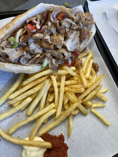 Photo 9 - BURGER STORE