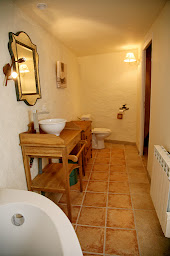 Photo n°32 de GITE LA GRIMAUDIERE : Location Gite de charme, avec piscine chauffée, cœur des vals du Dauphiné, Isère, Rhône Alpes à Rochetoirin (Maison de vacances non-fumeurs)