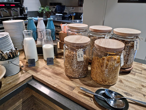 Radius Cafe - Visual