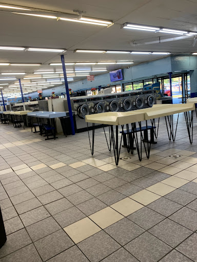 Houstonian Washateria