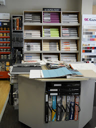 Photo n°8 de Hervé Renaud - La boutique du Peintre à Saint-Affrique (Magasin)