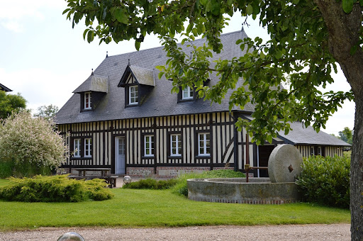 Photo de Gite Pays D' auge avec piscine chauffée couverte à Livarot (14140)