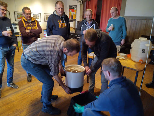 Weser-Pils Lagerverkauf und Seminarcenter Gallery - Germany