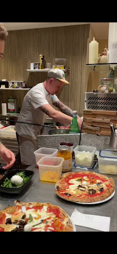 Pizzeria Nomèa dove la farina diventa arte openingstijden