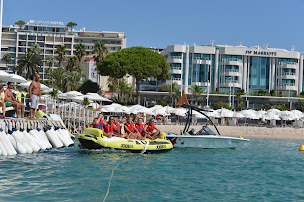 Photo n°6 de Cannes Water World à Cannes (Professeur de ski nautique)