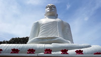 Photos of Bahirawakanda Vihara Buddha Statue