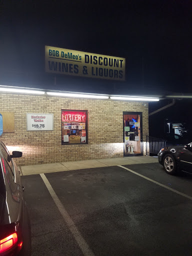 Bob De Meo's Discount Wine Logo