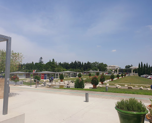 Car Rental Avignon - Tgv Station - Thumbnail