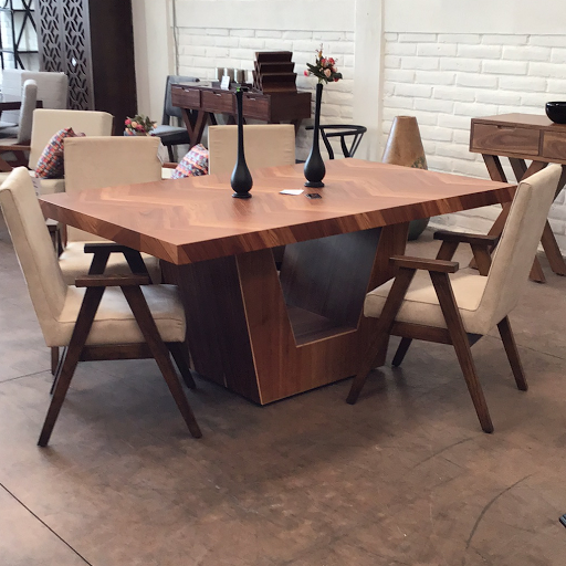 Mobilia Galeria furniture store - Thumbnail
