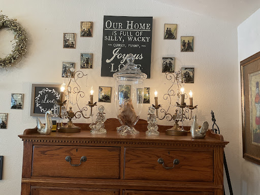 Burlap and Lace Vintage Market - Thumbnail