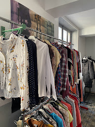 Photo n°10 de FUNNY FRINGUES à Vierzon (Magasin de vêtements vintage)