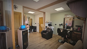 Photo n°1 de L'Hair Du Sud by Julie Genero à Désaignes (Salon de coiffure)