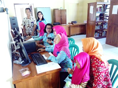 Photos of Kantor Perpustakaan Kecamatan Gondang