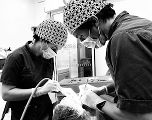 Photo n°6 de Dr Yann Gauduchon (Implantologie - Parodontologie) à Pantin (Cabinet d'implants dentaires)