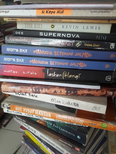 Photos of Velodrome Books Market & Art