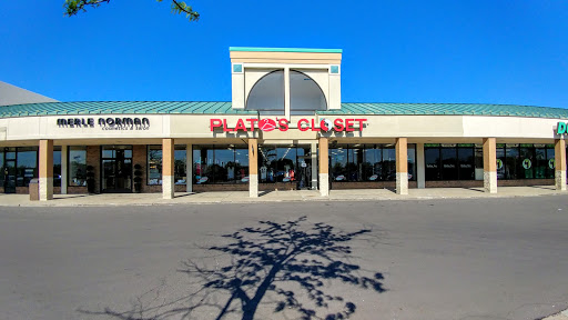 Oak Brook Square - Visual