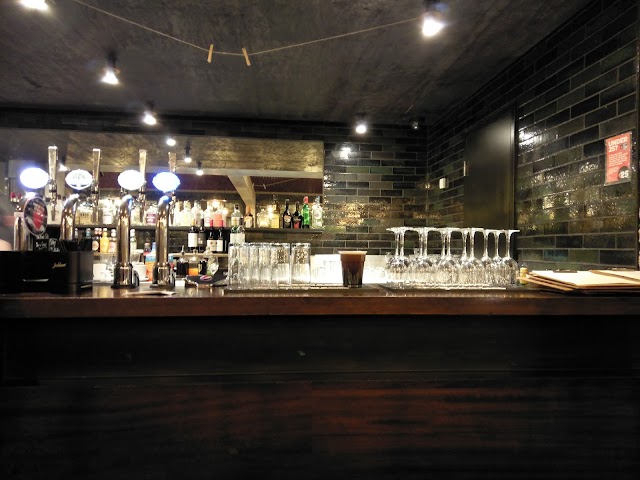 Everyman Bistro, Street Café & Theatre Bar