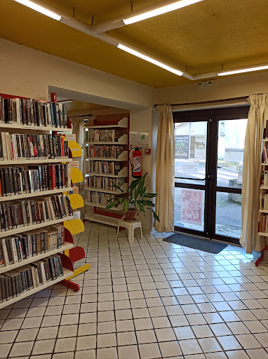 Public Library De St-Léger-Des-Vignes - Thumbnail