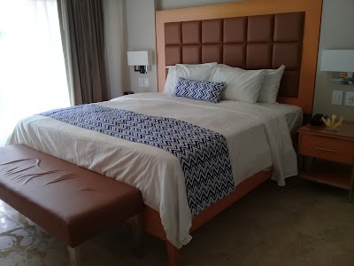 Photos of Alhambra Casino