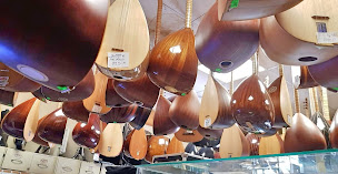 Photo n°30 de Yilmaz Saz Evi à Strasbourg (Atelier de réparation d'instruments de musique)