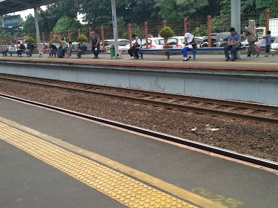 Photos of Lenteng Agung Station