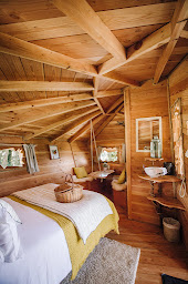 Photo n°20 de La Chouette Cabane. Cabanes perchées et roulotte chauffées et isolées à Pommerieux (Cabanes en rondins)