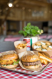 Photo n°53 de Camping Paradis La Grand' Métairie en Vendée | Saint Hilaire la Forêt à Saint-Hilaire-la-Forêt (Terrain pour camping-cars)