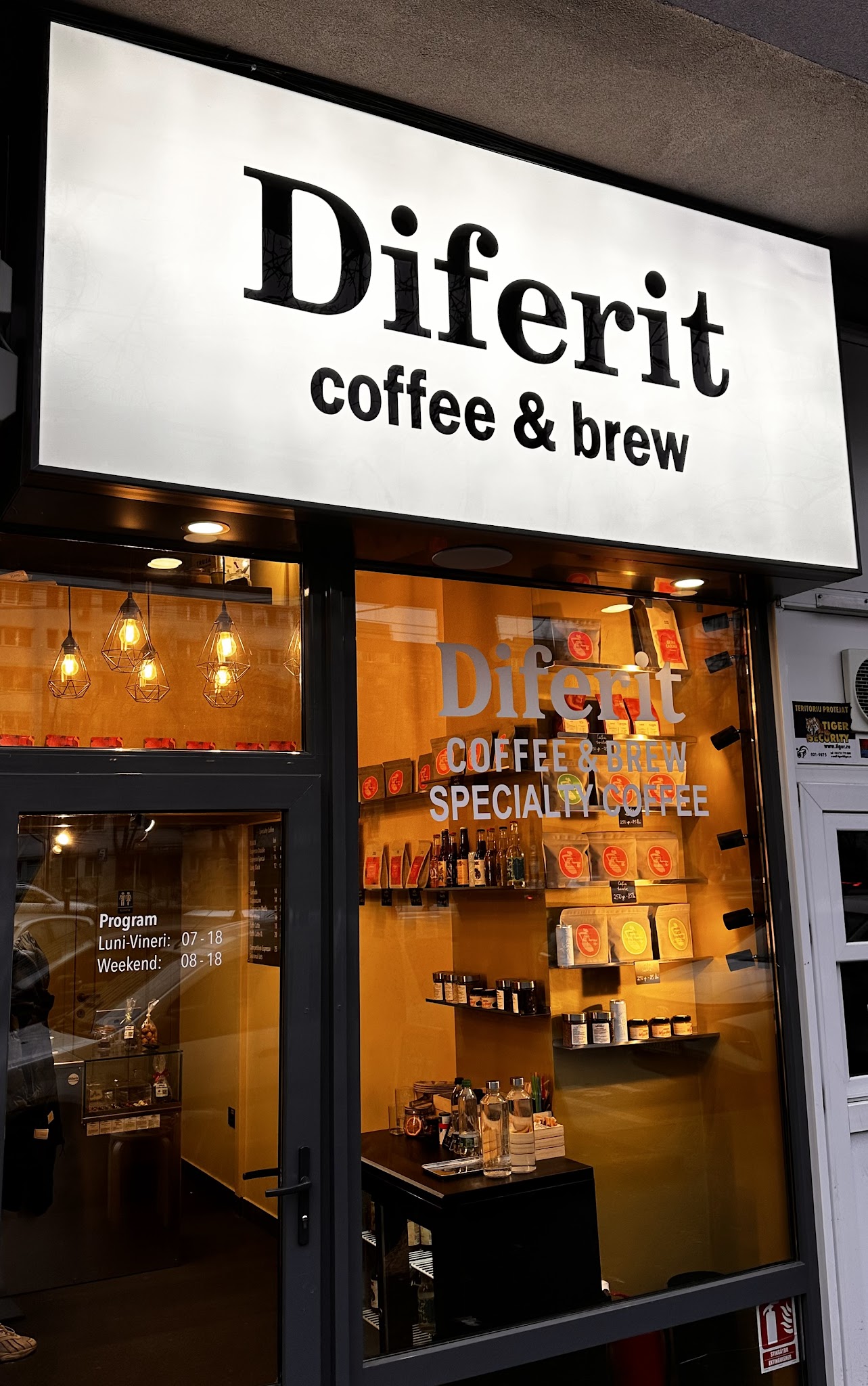 Diferit Coffee Interior